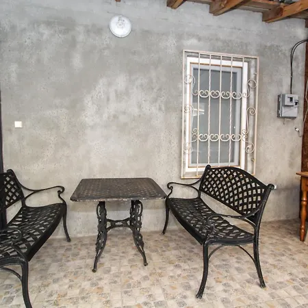 Apartment на 10 станції фонтана